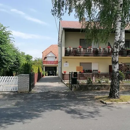 Balazs Vendeghaz Apartmán