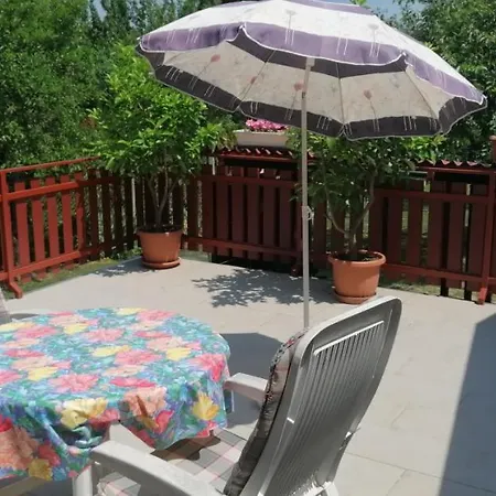 Balazs Vendeghaz Apartmán