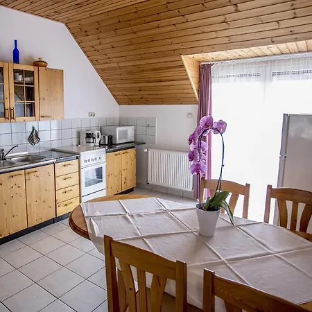 Balazs Vendeghaz Apartmán *
